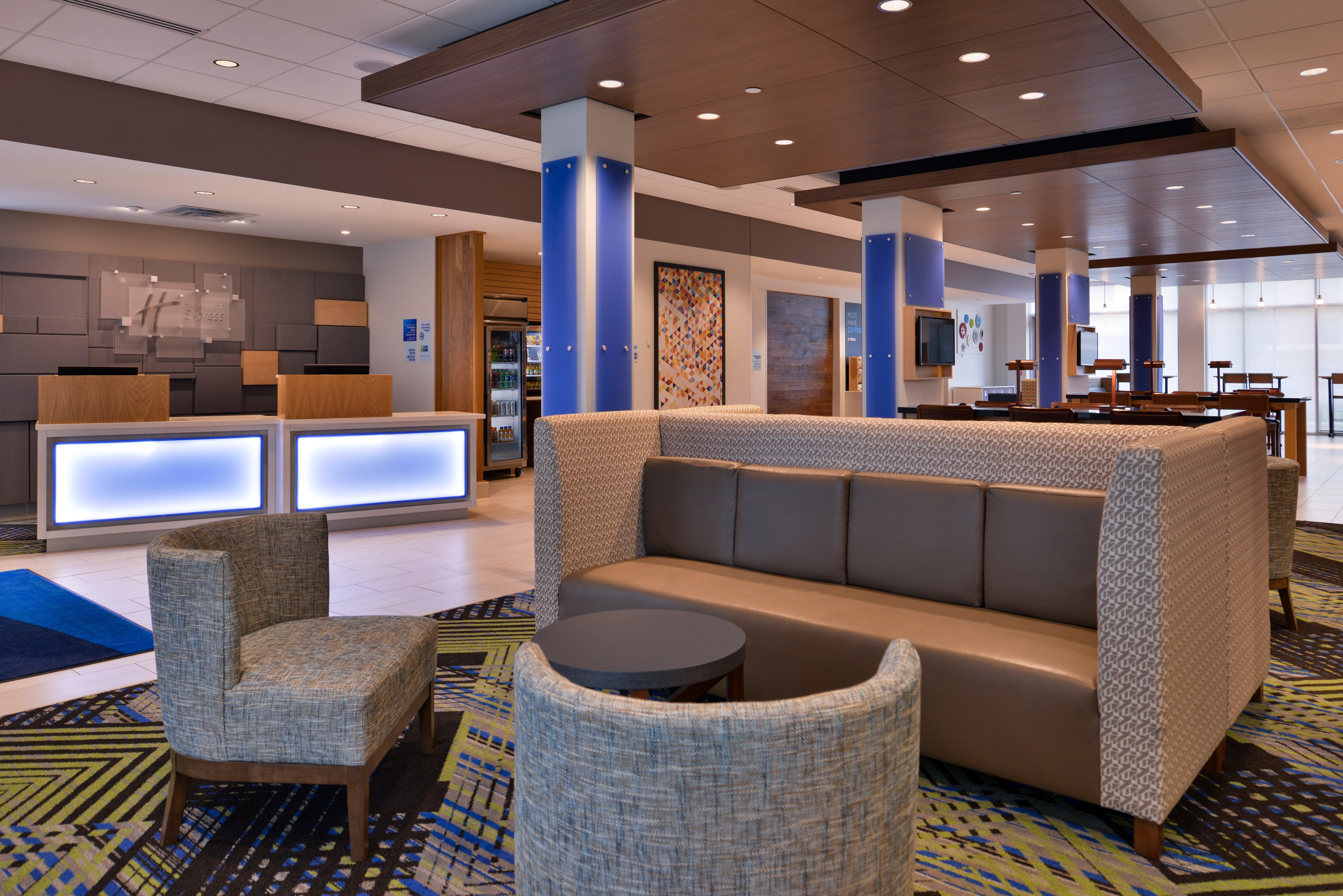 Holiday Inn Express & Suites - Marshalltown By Ihg Экстерьер фото