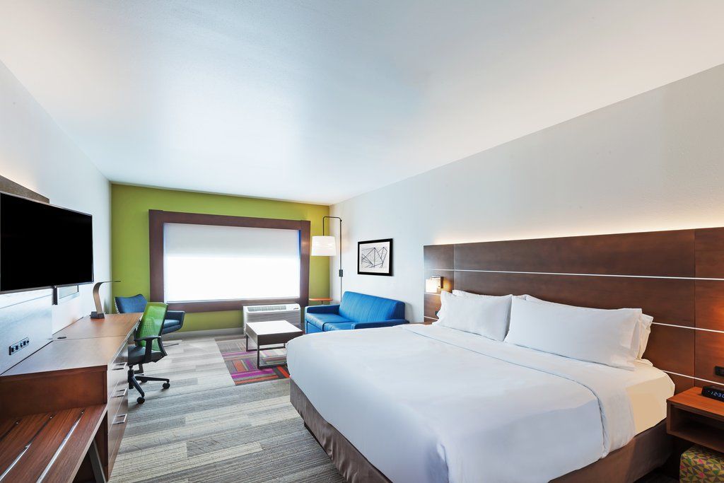 Holiday Inn Express & Suites - Marshalltown By Ihg Экстерьер фото
